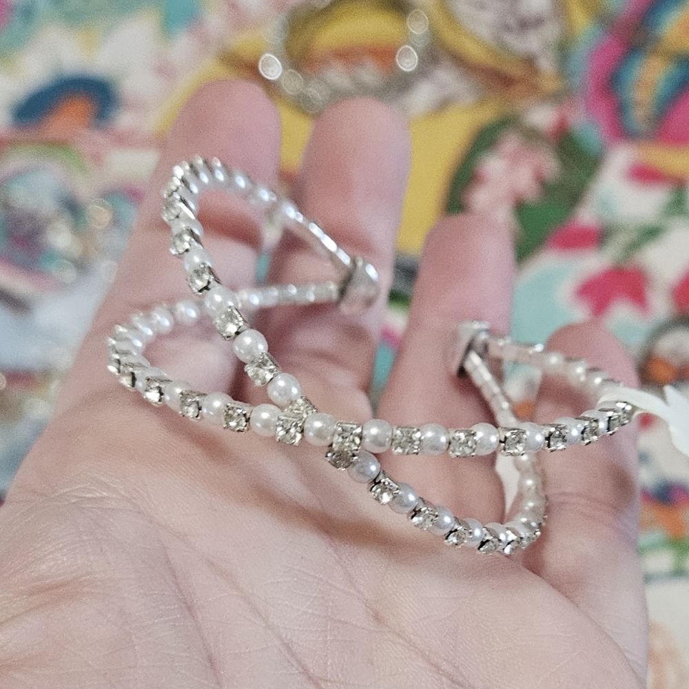Dazzling Silver and Pearl Bracelet